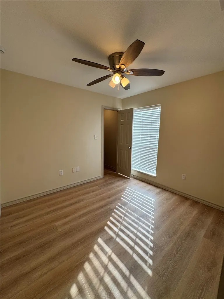 100 Moss Odem, TX 78370