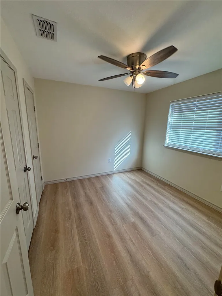 100 Moss Odem, TX 78370