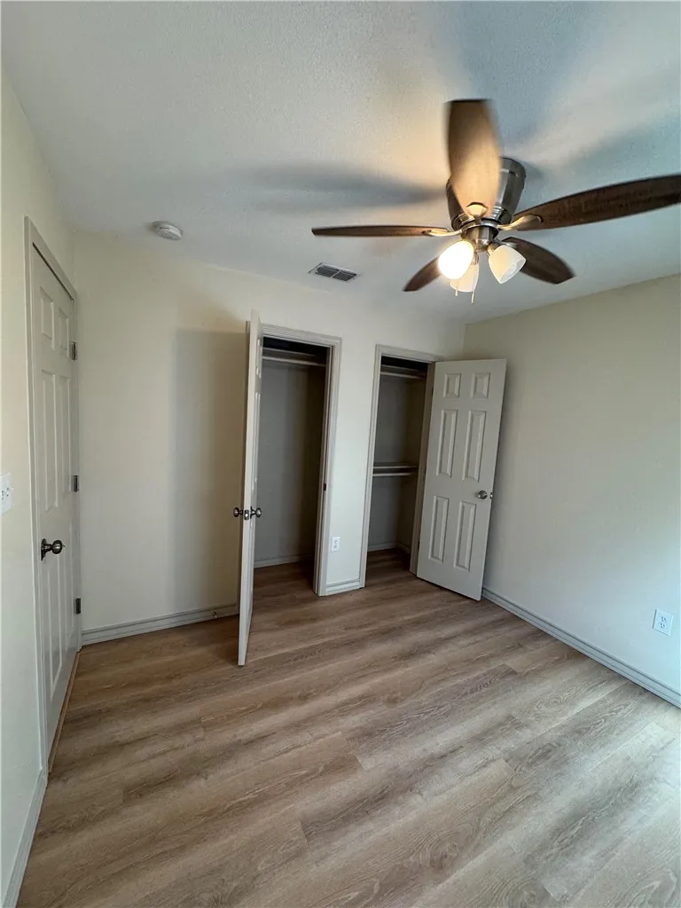 100 Moss Odem, TX 78370