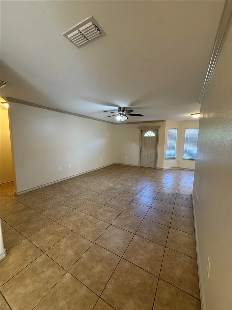 100 Moss Odem, TX 78370