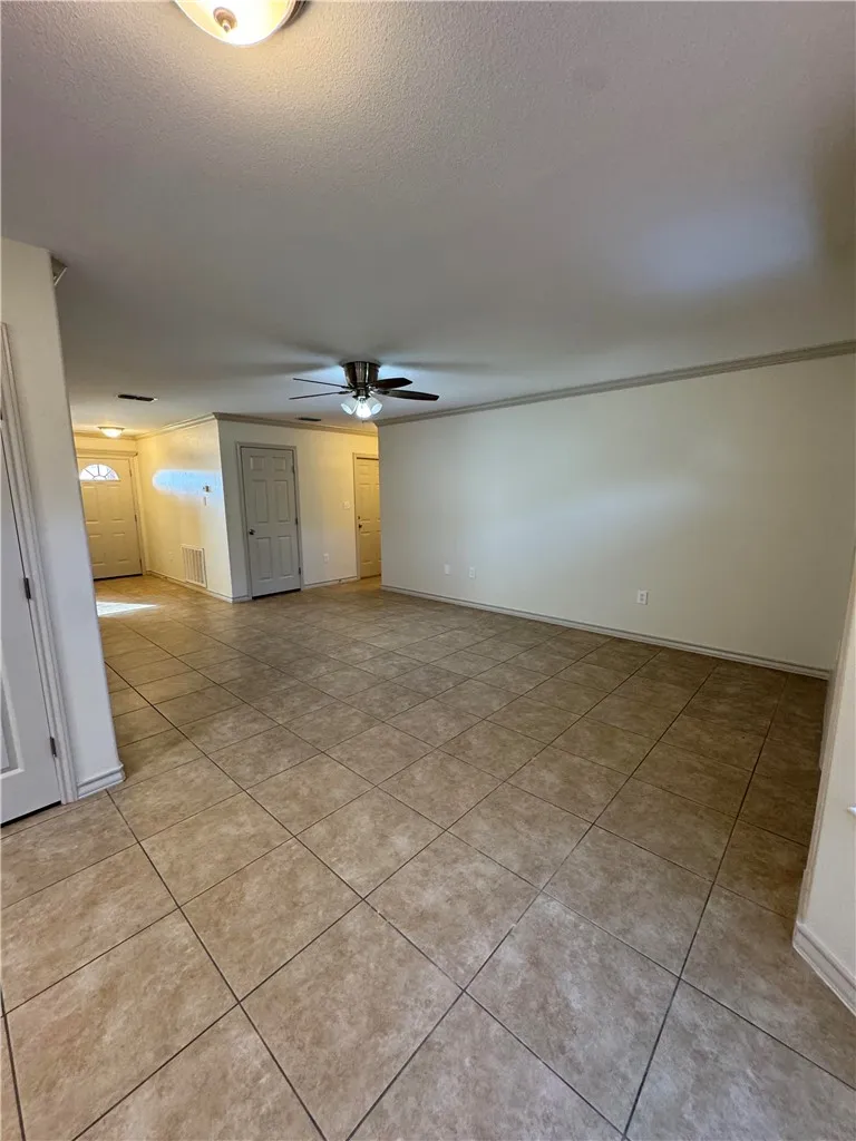 100 Moss Odem, TX 78370