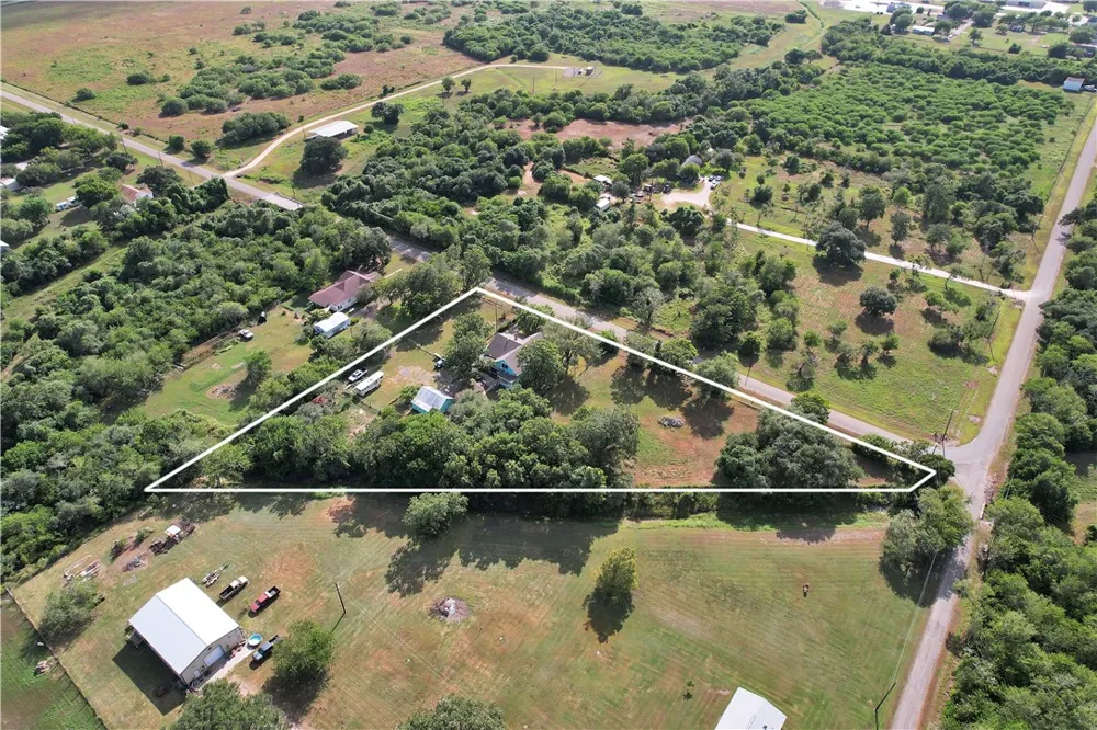 143 Austwell Rd Tivoli, TX 77990