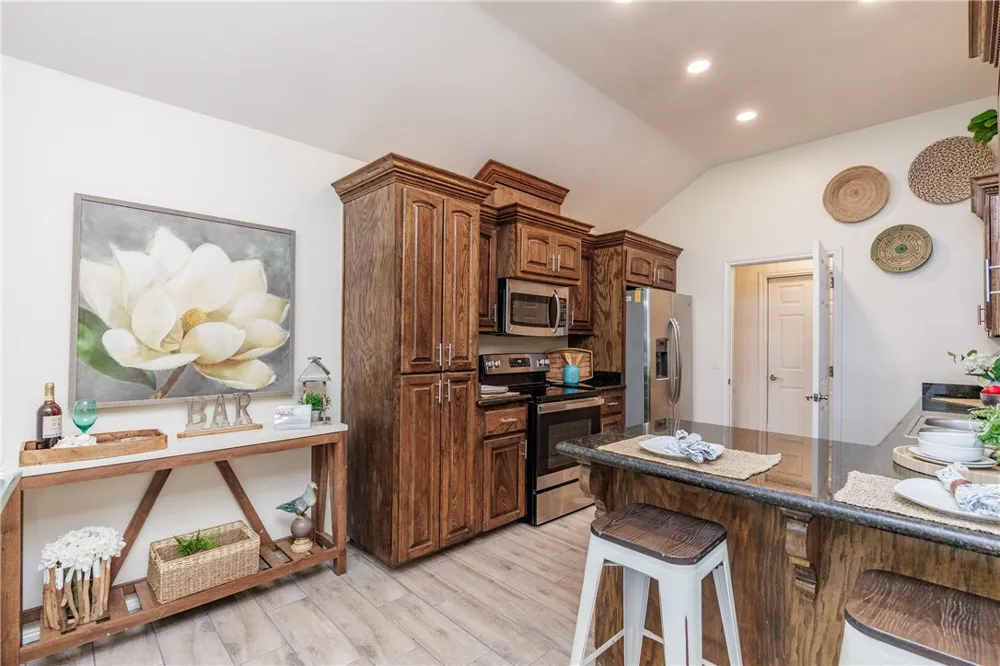 1600 Brook LN Kingsville, TX 78363