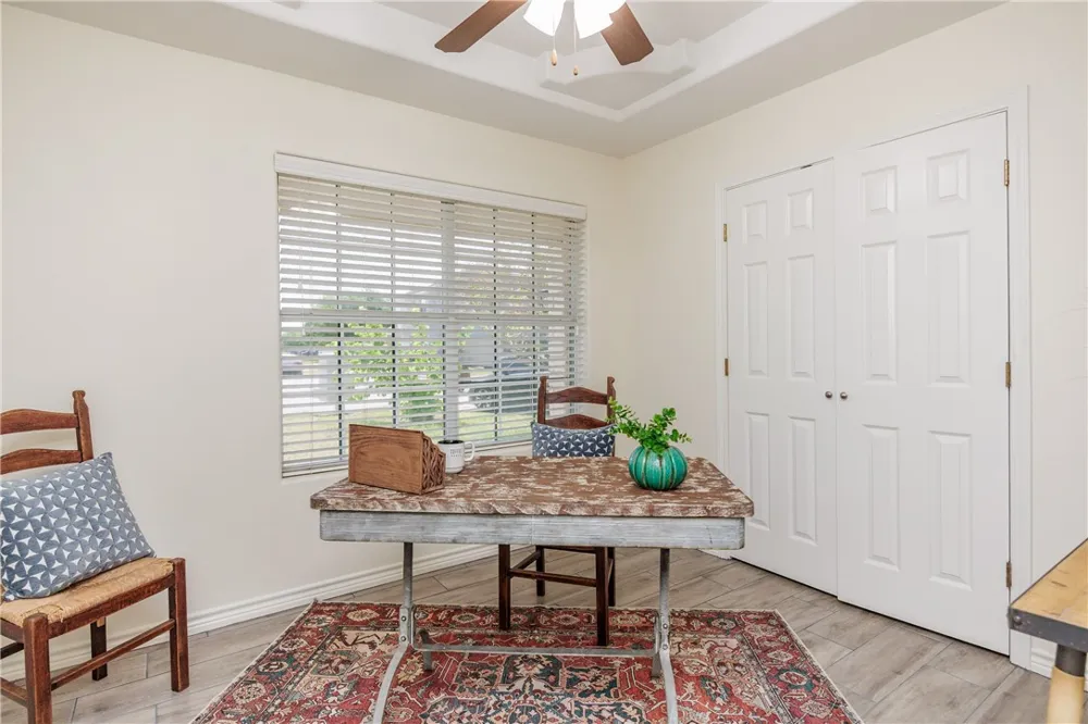 1600 Brook LN Kingsville, TX 78363