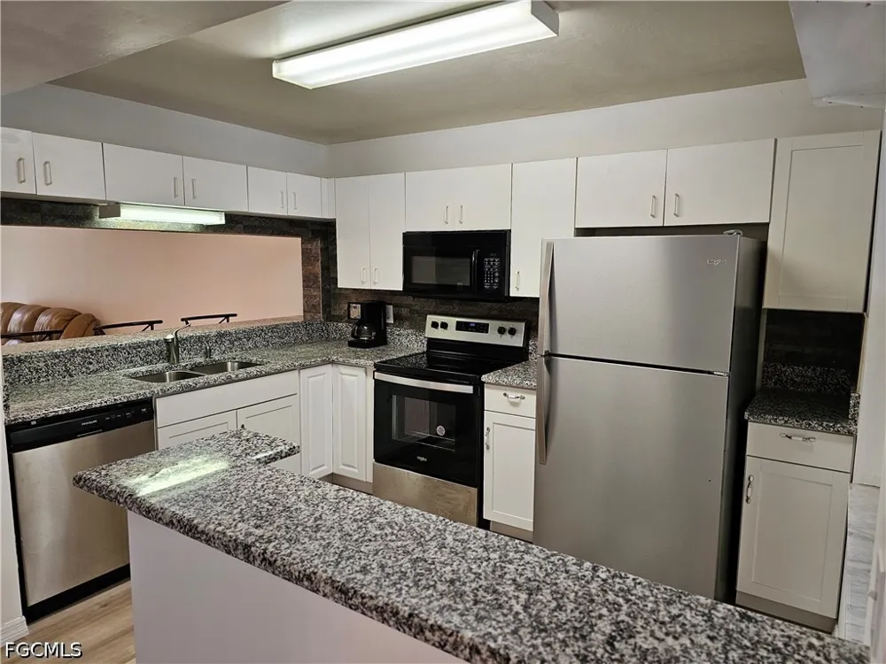 Arbor Lakes Drive W #101 North Fort Myers, FL 33917