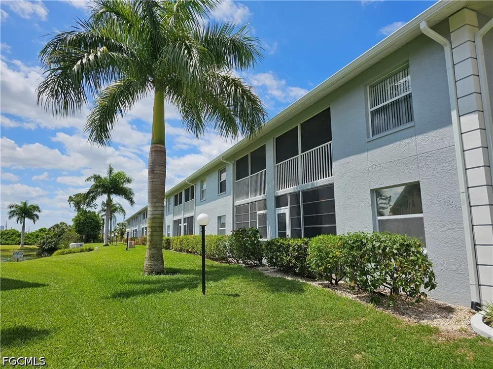 Arbor Lakes Drive W #101 North Fort Myers, FL 33917