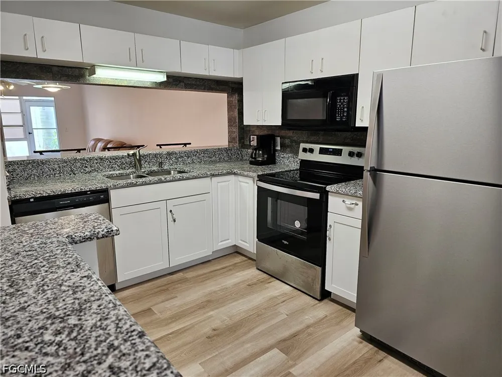 Arbor Lakes Drive W #101 North Fort Myers, FL 33917