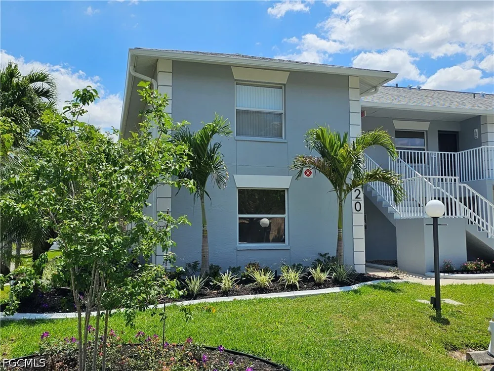 Arbor Lakes Drive W #101 North Fort Myers, FL 33917