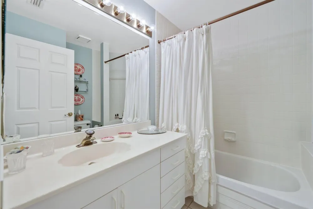 8423 Juddith Avenue Boynton Beach, FL 33472