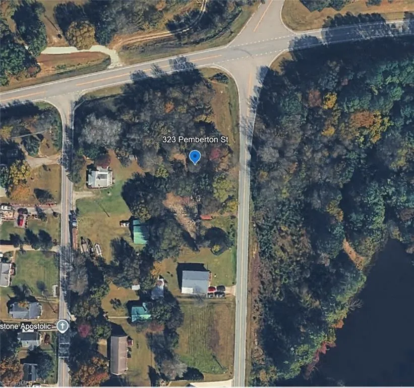 323 Pemberton Street Yanceyville, NC 27379