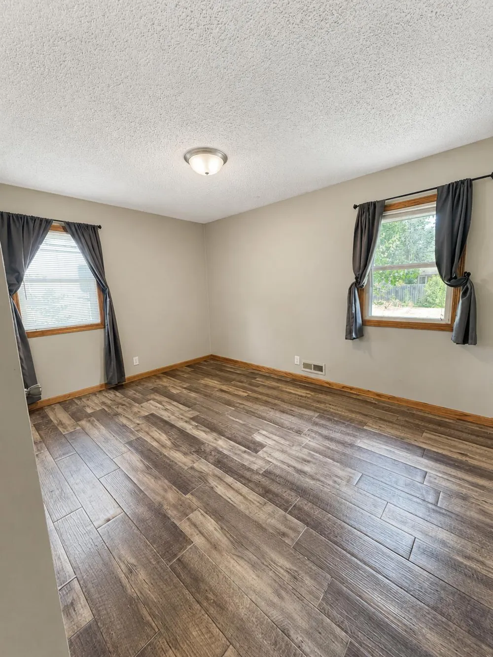 11219 Bittersweet Street NW Coon Rapids, MN 55433