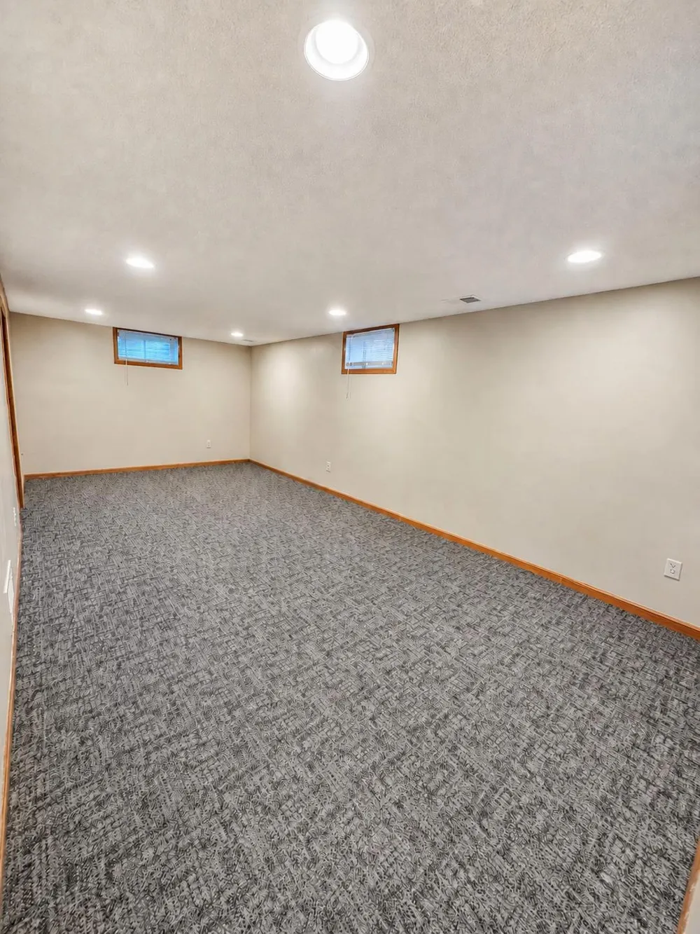 11219 Bittersweet Street NW Coon Rapids, MN 55433