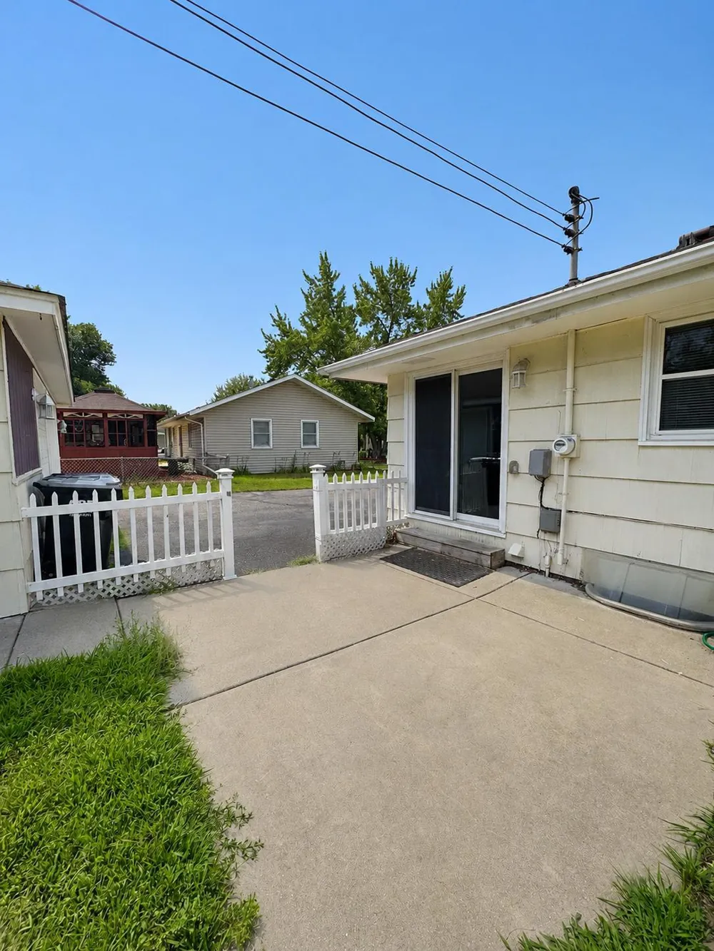11219 Bittersweet Street NW Coon Rapids, MN 55433