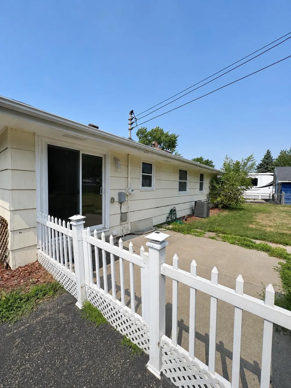 11219 Bittersweet Street NW Coon Rapids, MN 55433