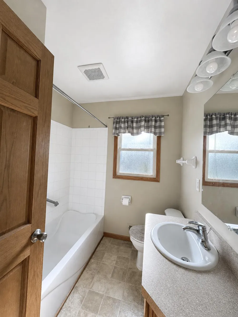 11219 Bittersweet Street NW Coon Rapids, MN 55433