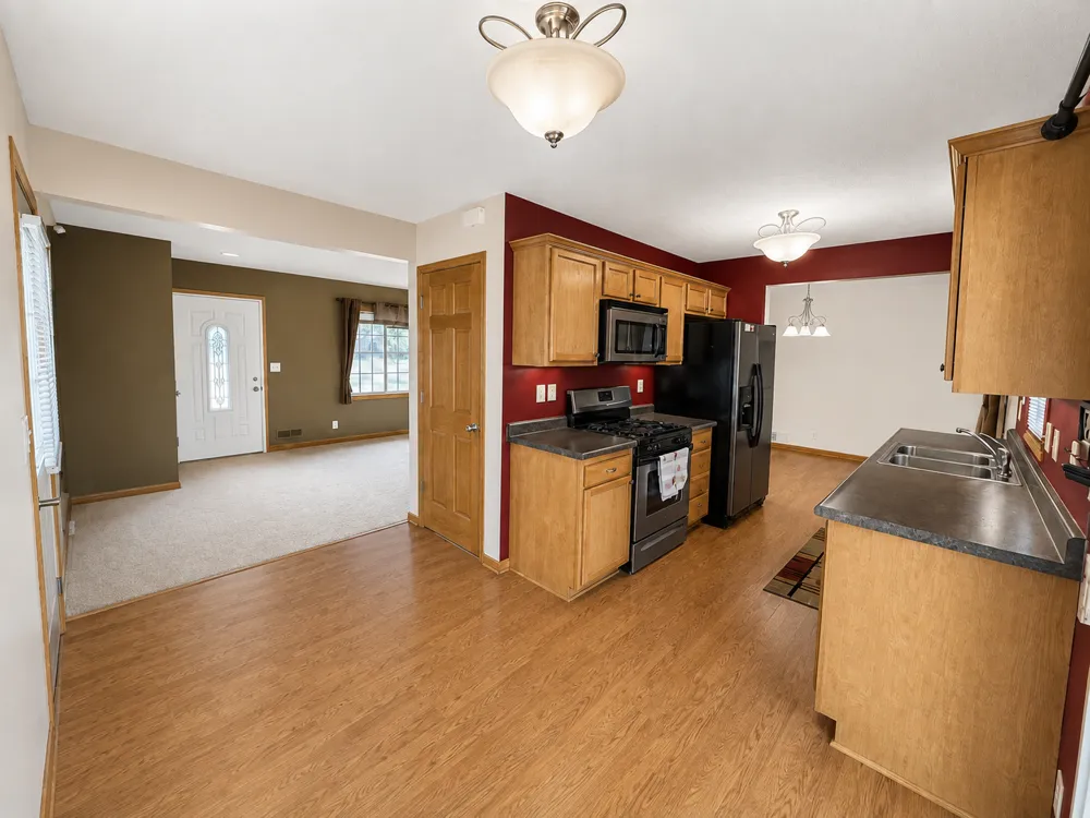 11219 Bittersweet Street NW Coon Rapids, MN 55433