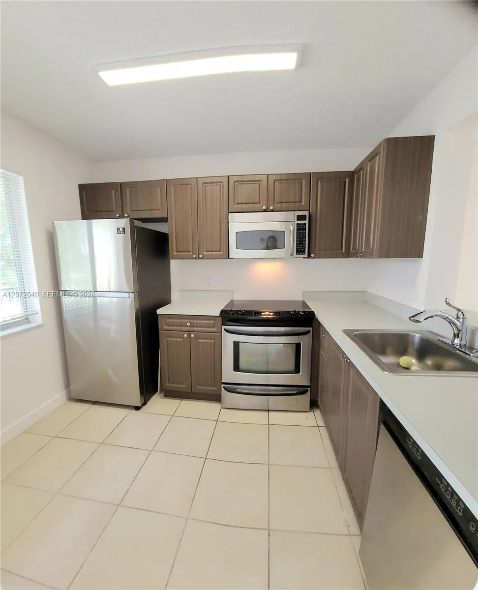 8620 Sherman Cir #306 Miramar, FL 33025