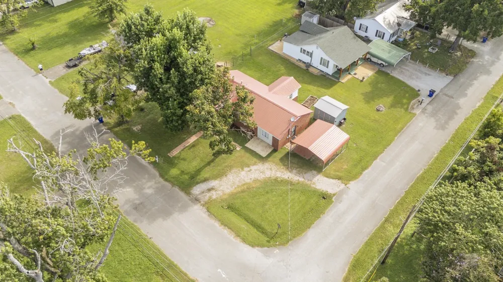 435 BELMONT ST Savannah, TN 38372