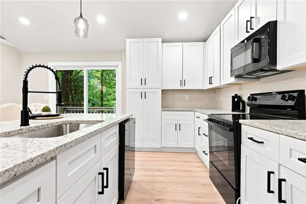 283 Ash Circle Waleska, GA 30183