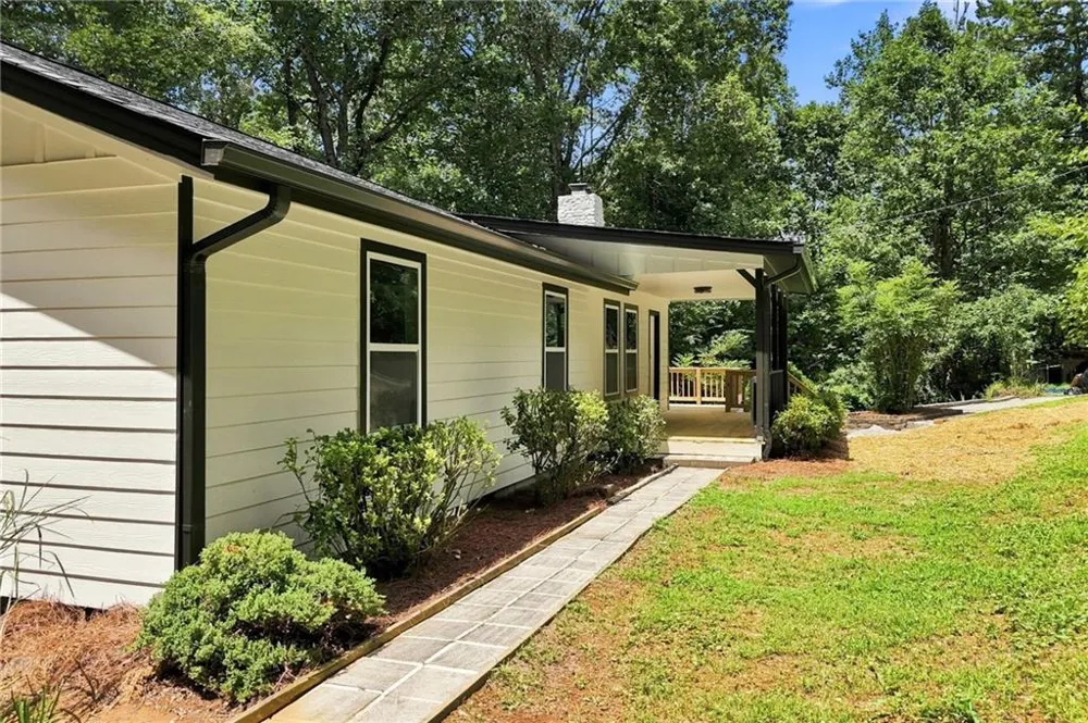 283 Ash Circle Waleska, GA 30183