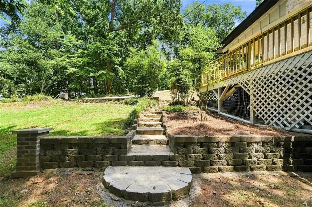 283 Ash Circle Waleska, GA 30183
