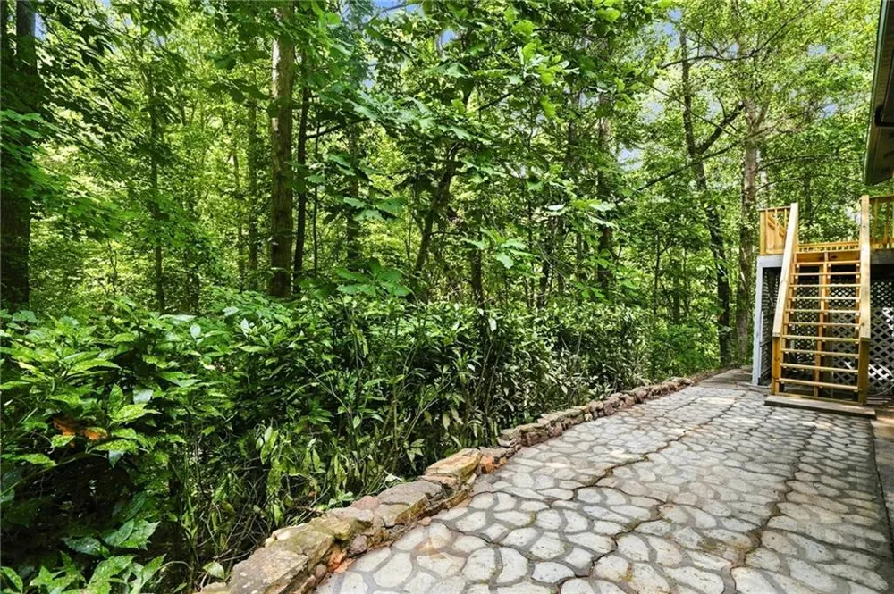 283 Ash Circle Waleska, GA 30183