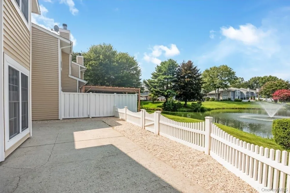 103 Colony Drive Holbrook, NY 11741