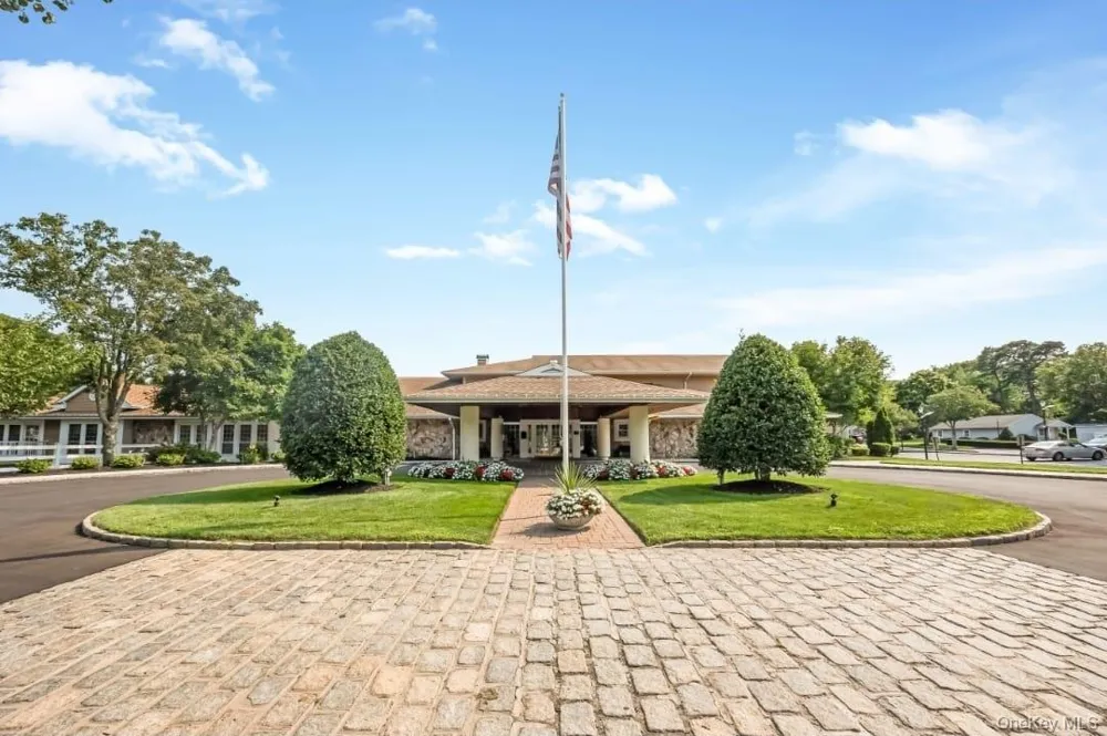 103 Colony Drive Holbrook, NY 11741