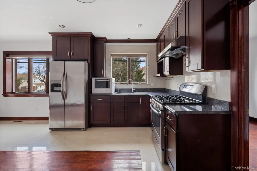 6903 Cloverdale Boulevard Oakland Gardens, NY 11364