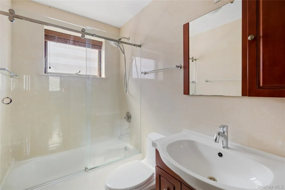 6903 Cloverdale Boulevard Oakland Gardens, NY 11364