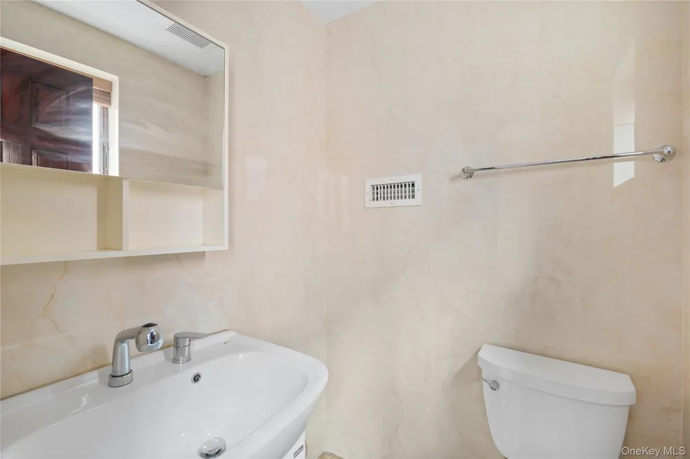 6903 Cloverdale Boulevard Oakland Gardens, NY 11364