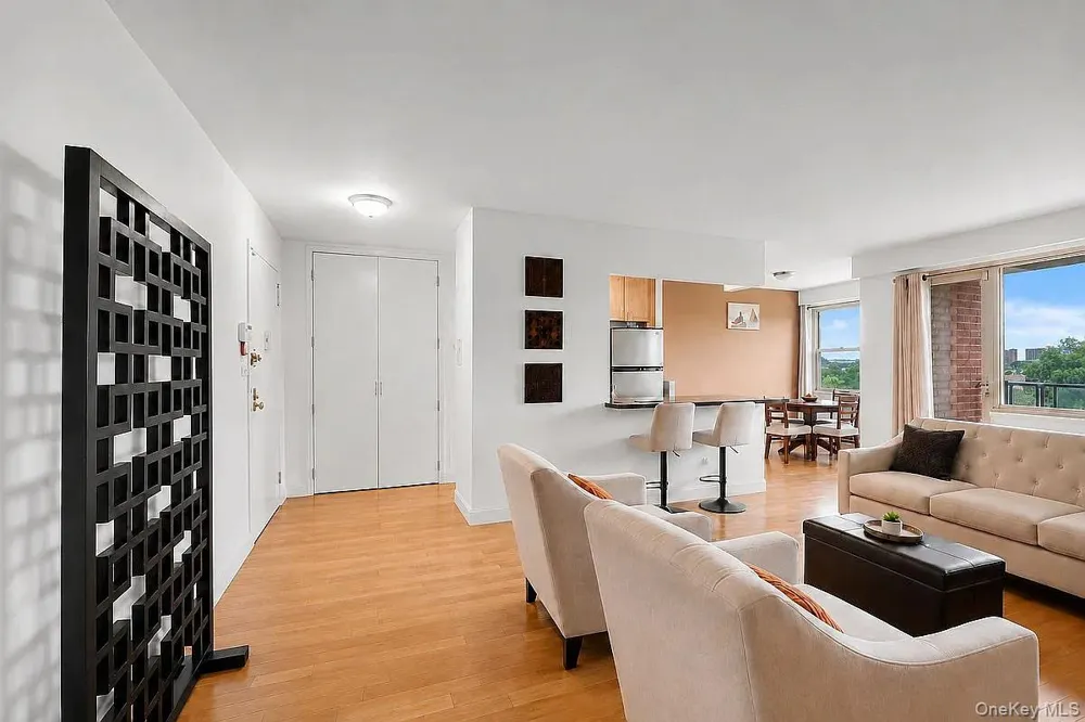 400 Cozine Avenue #5E Brooklyn, NY 11207