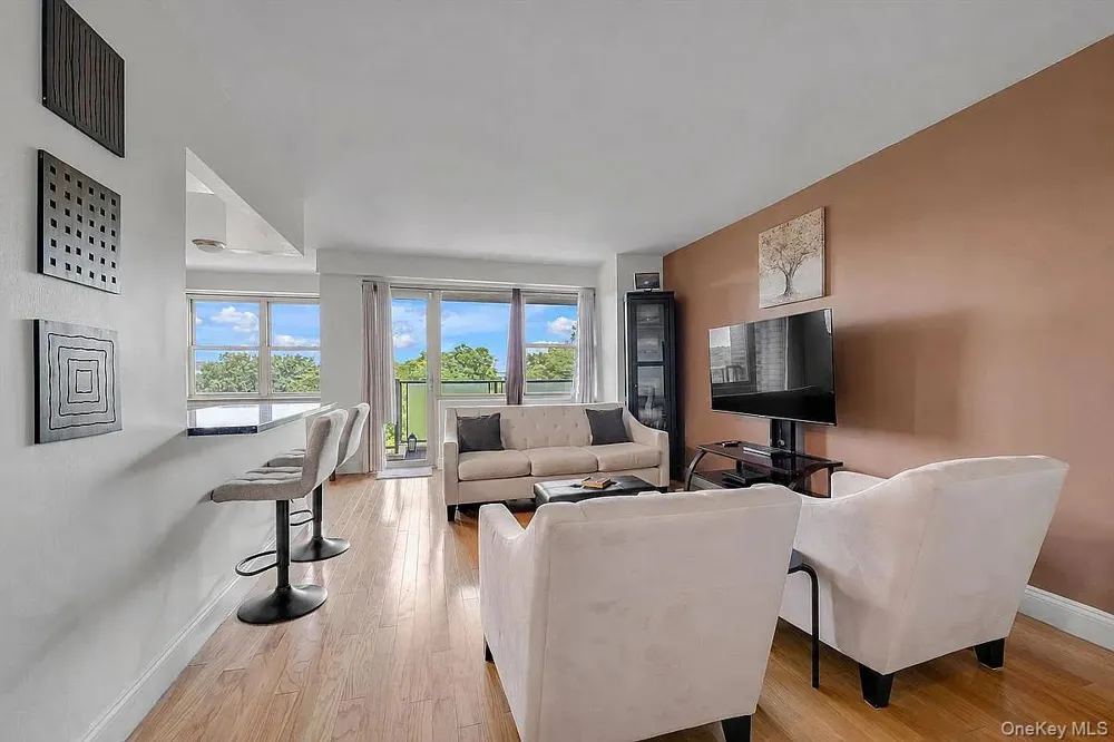 400 Cozine Avenue #5E Brooklyn, NY 11207