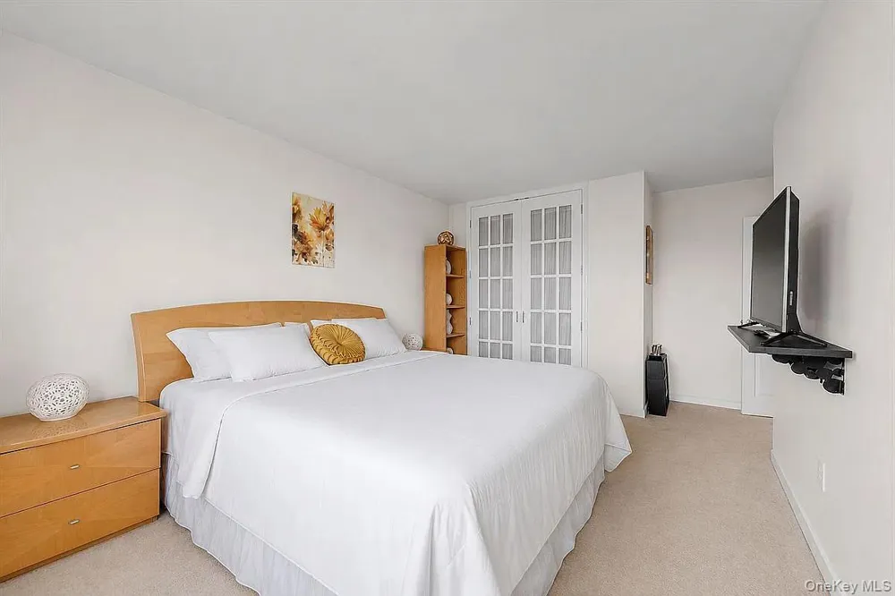 400 Cozine Avenue #5E Brooklyn, NY 11207