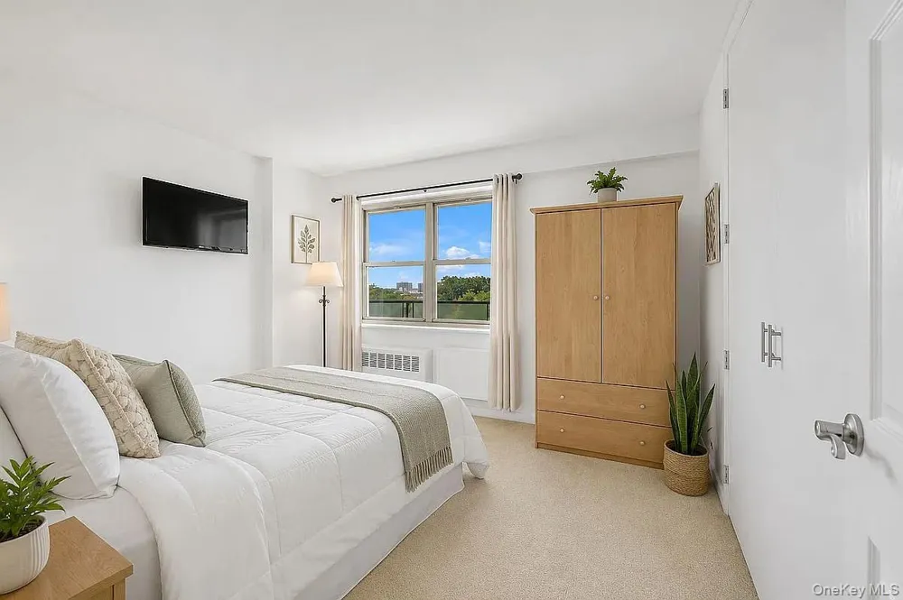400 Cozine Avenue #5E Brooklyn, NY 11207