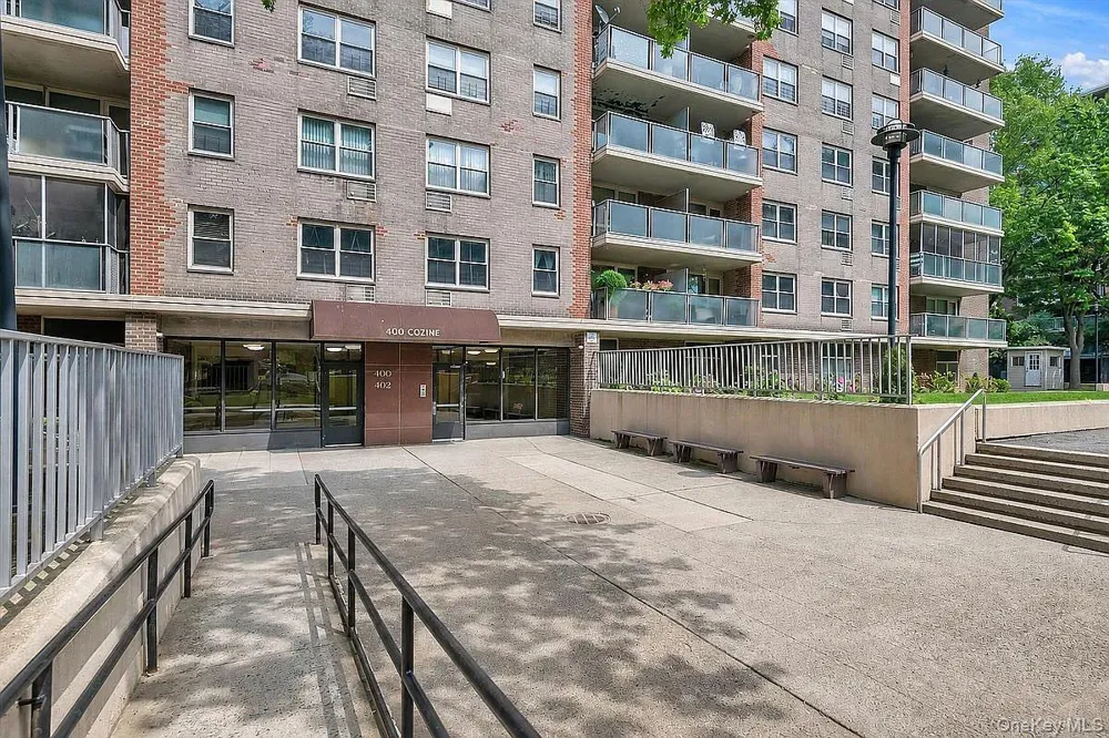 400 Cozine Avenue #5E Brooklyn, NY 11207