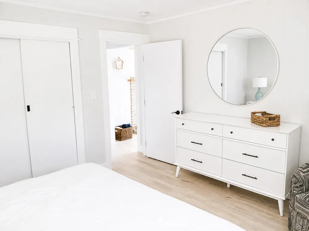 3340 Tibbets Drive East Bay Township, MI 49696