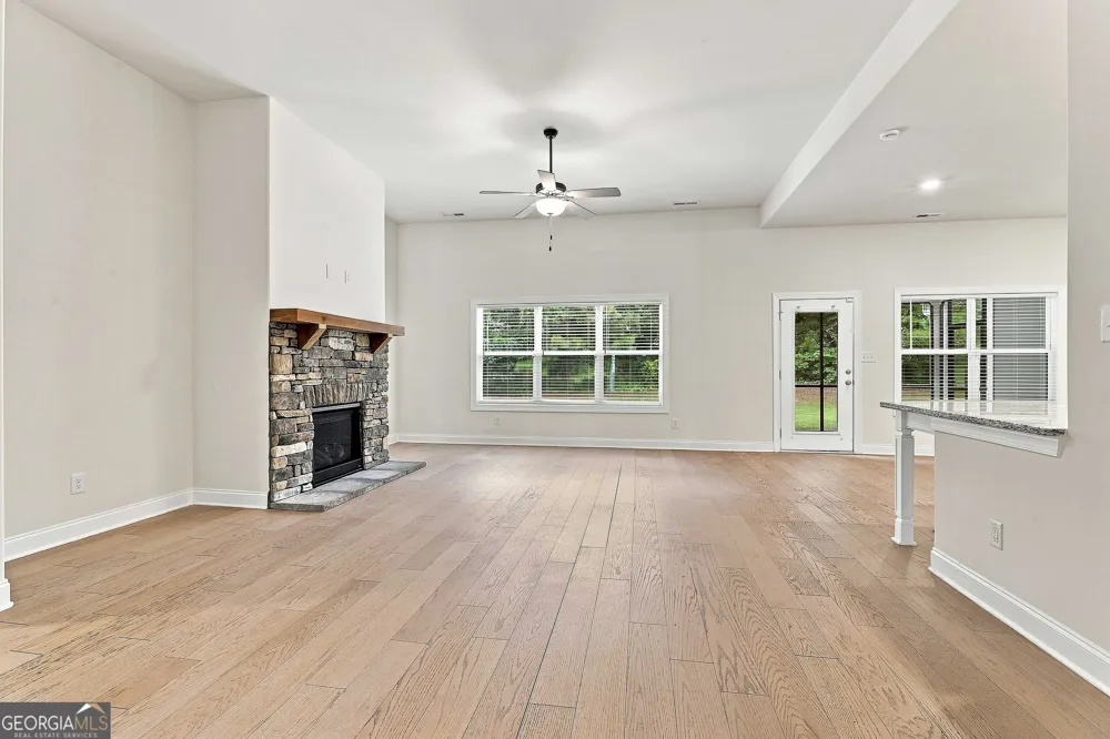 32 Oakhurst TRL Sharpsburg, GA 30277