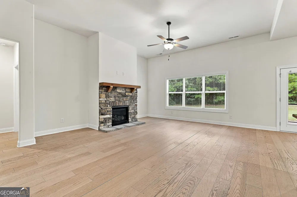 32 Oakhurst TRL Sharpsburg, GA 30277