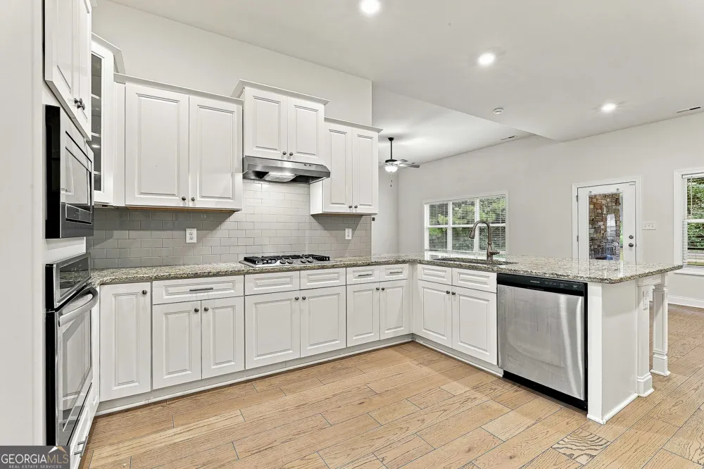 32 Oakhurst TRL Sharpsburg, GA 30277