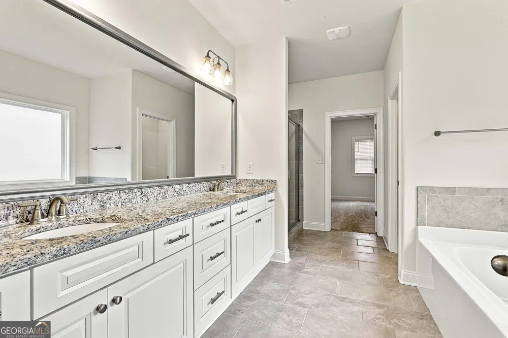 32 Oakhurst TRL Sharpsburg, GA 30277