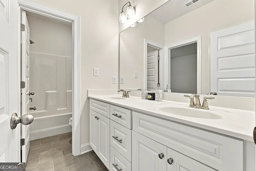 32 Oakhurst TRL Sharpsburg, GA 30277
