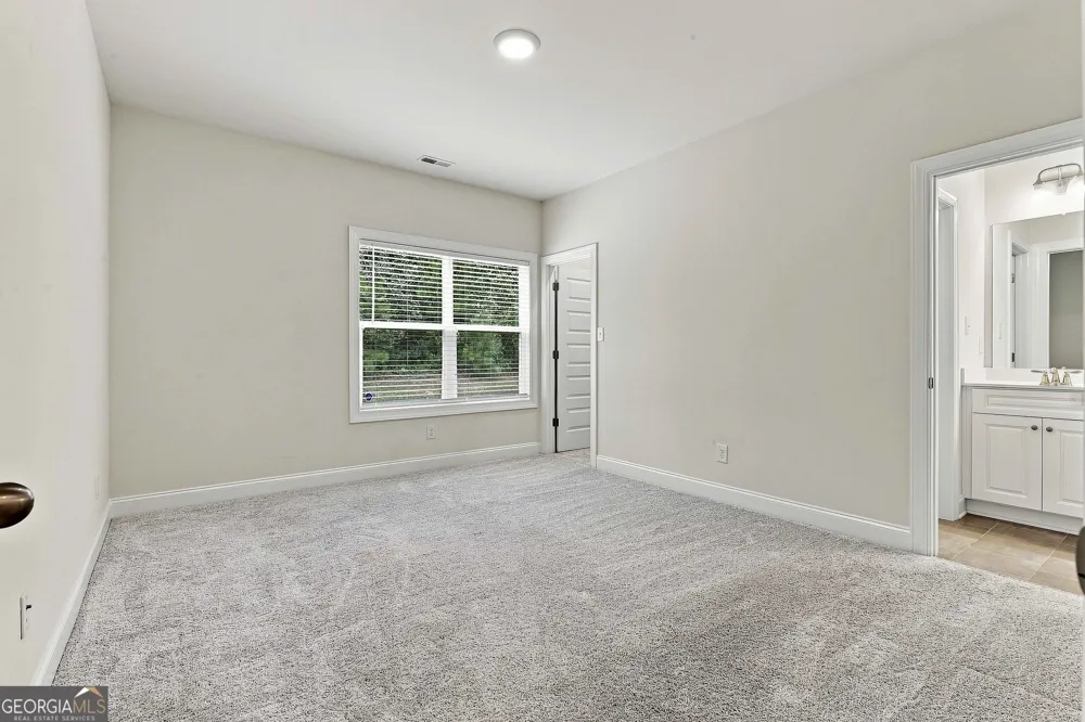 32 Oakhurst TRL Sharpsburg, GA 30277