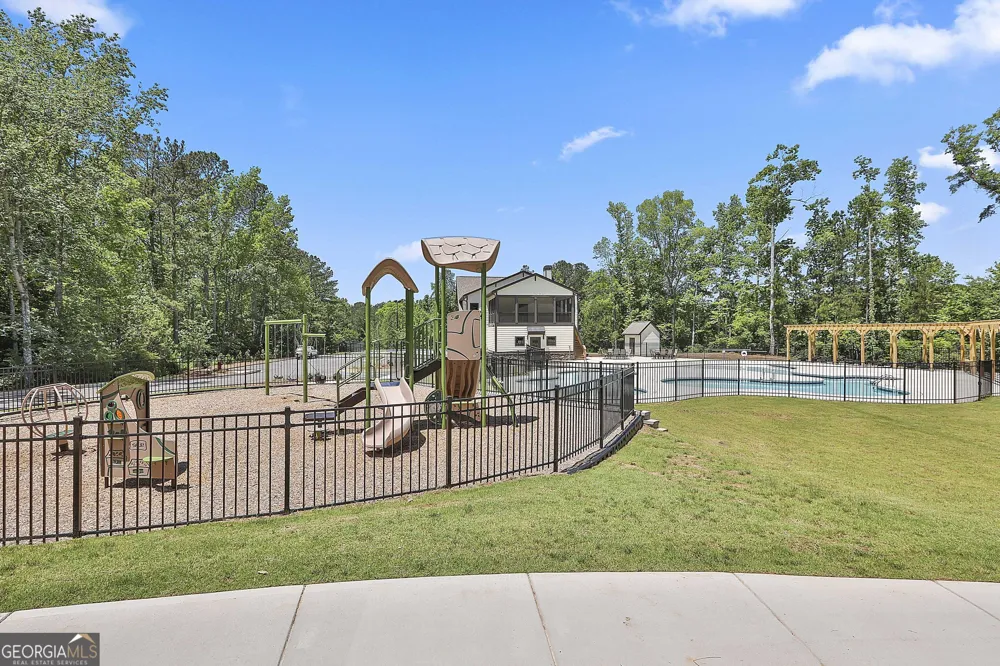 32 Oakhurst TRL Sharpsburg, GA 30277