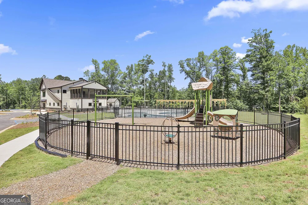 32 Oakhurst TRL Sharpsburg, GA 30277