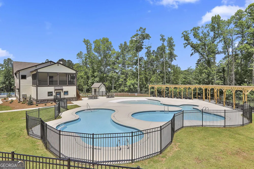32 Oakhurst TRL Sharpsburg, GA 30277