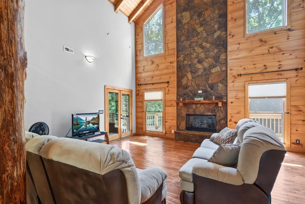 132 Doe Ct Spencer, TN 38585