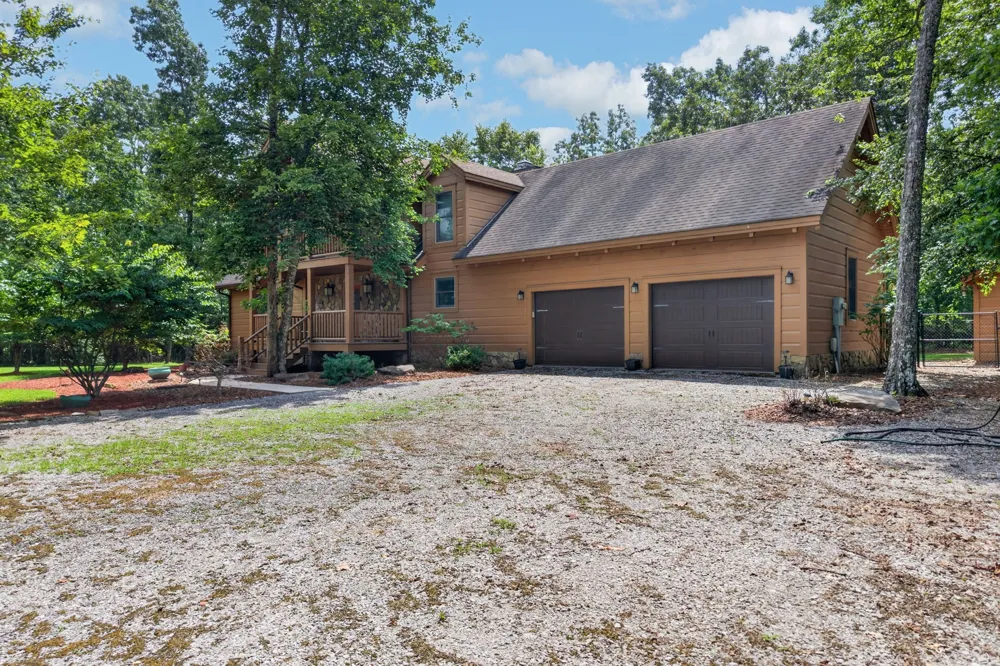 132 Doe Ct Spencer, TN 38585