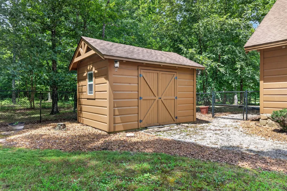 132 Doe Ct Spencer, TN 38585