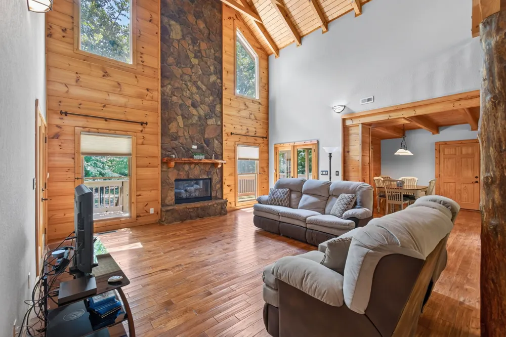 132 Doe Ct Spencer, TN 38585